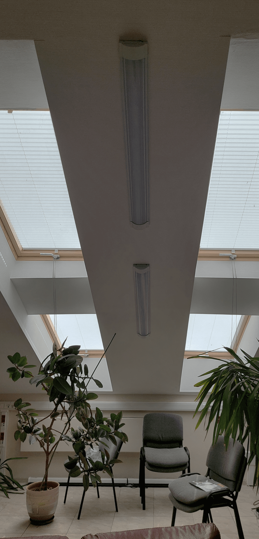 Шторы плиссе «Эко Серый» на мансардное окно